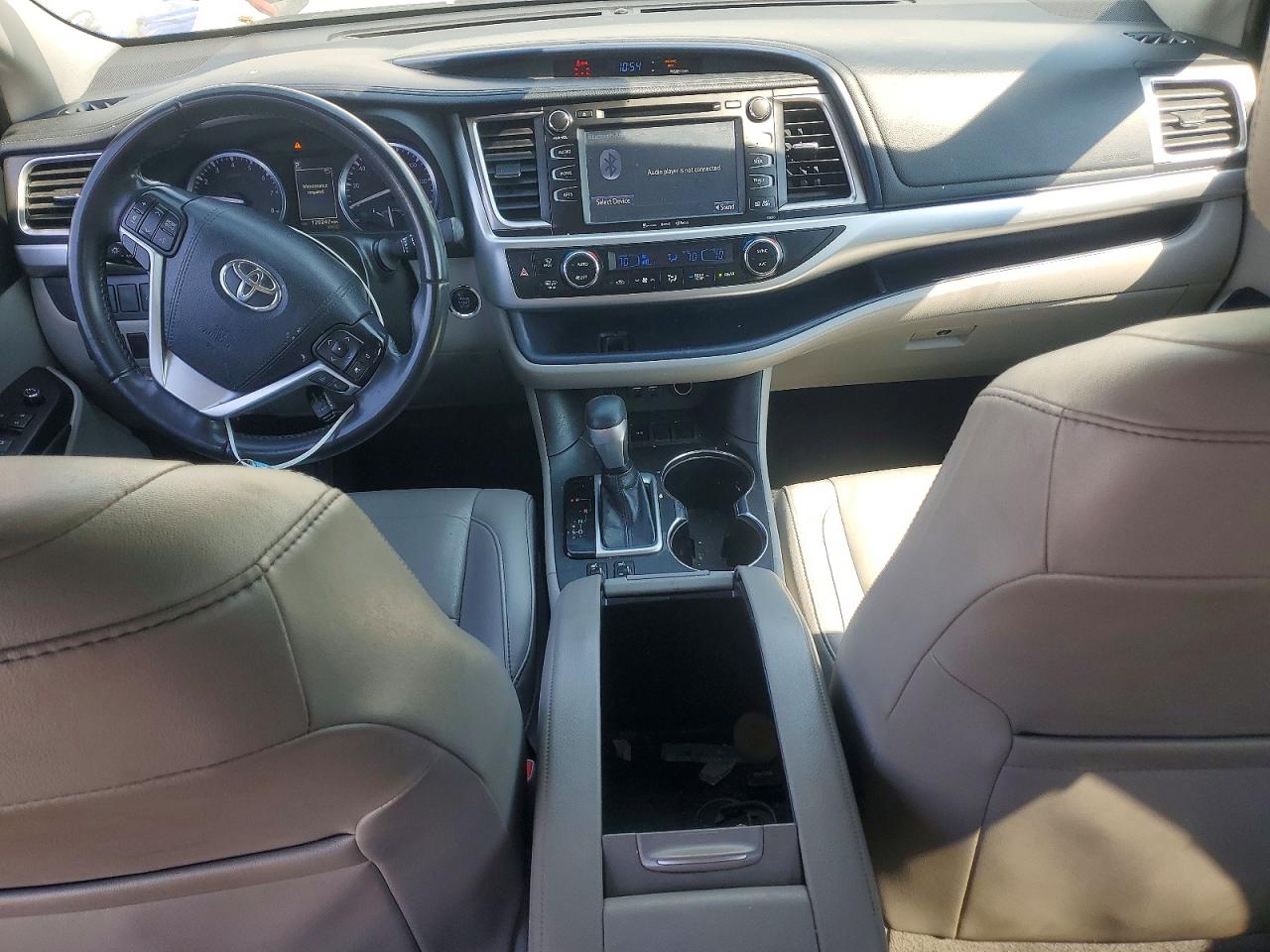 2019 TOYOTA HIGHLANDER photo 22