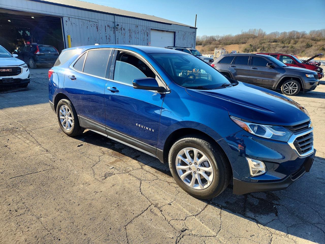 2020 CHEVROLET EQUINOX LT photo 4