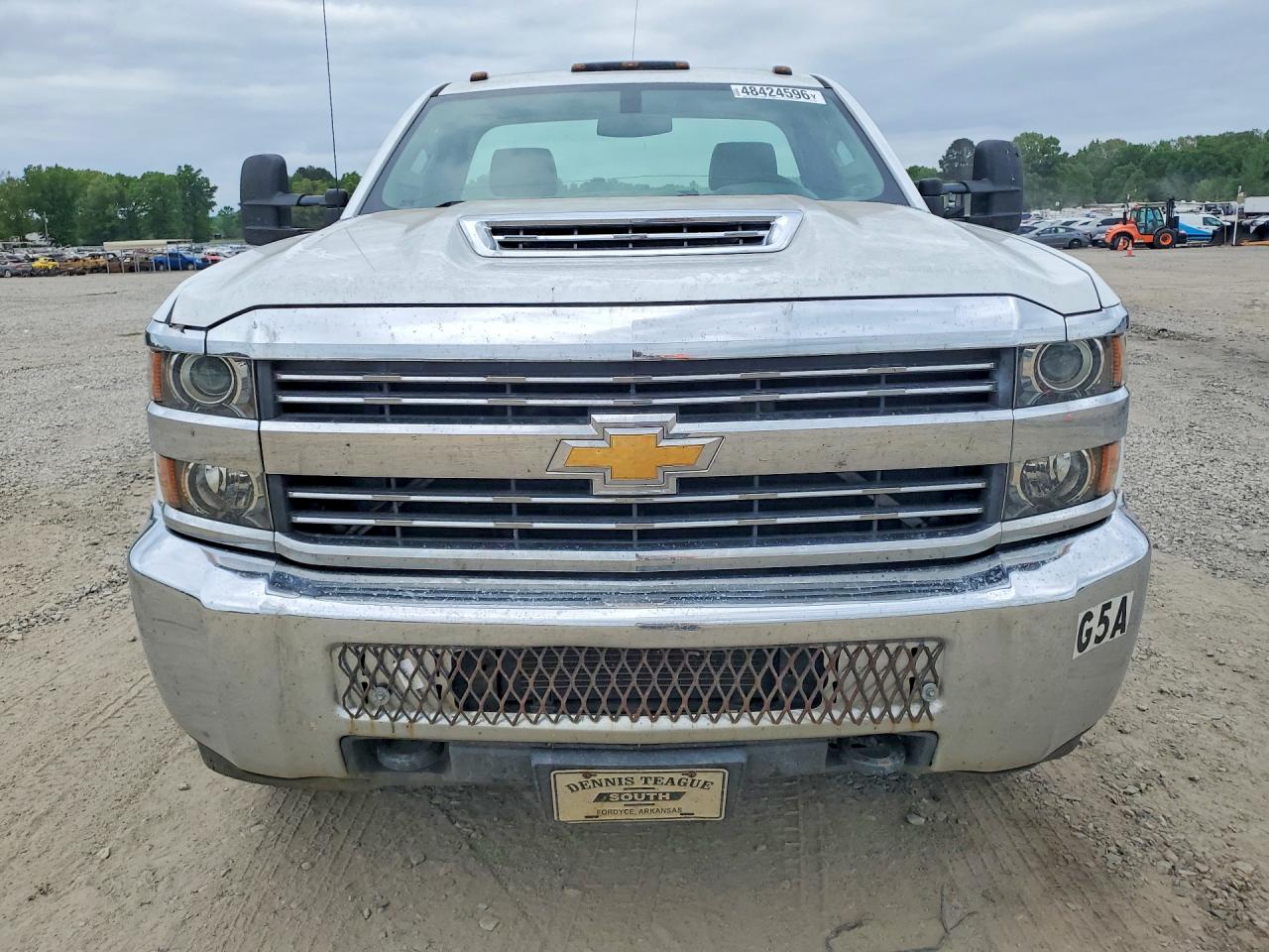 2017 CHEVROLET SILVERADO C3500 photo 9
