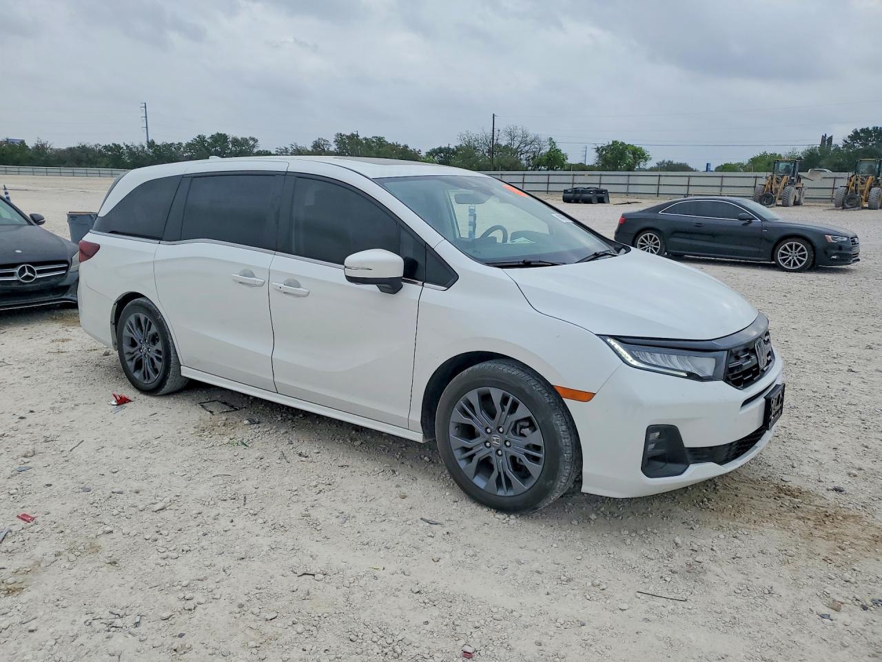 2025 HONDA ODYSSEY TOURING photo 10