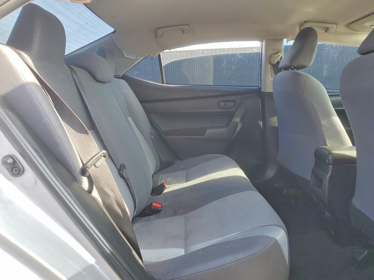 2018 TOYOTA COROLLA L photo 19