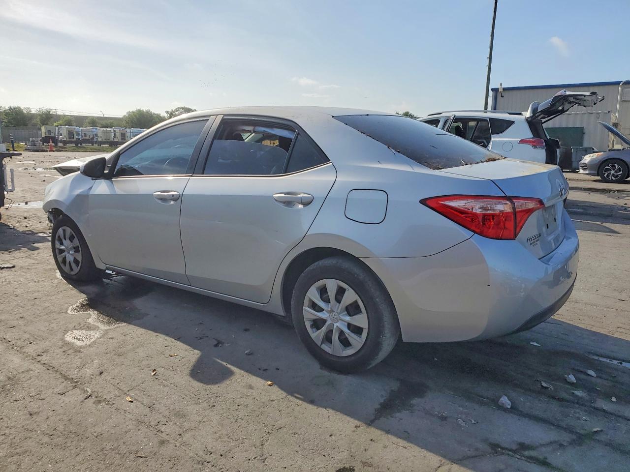2018 TOYOTA COROLLA L photo 3
