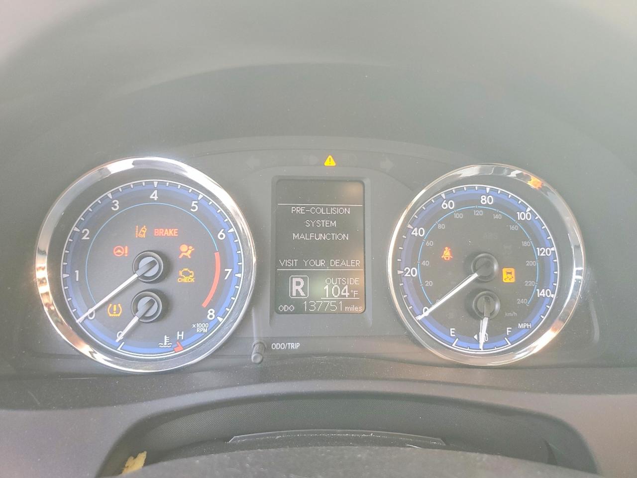 2018 TOYOTA COROLLA L photo 17