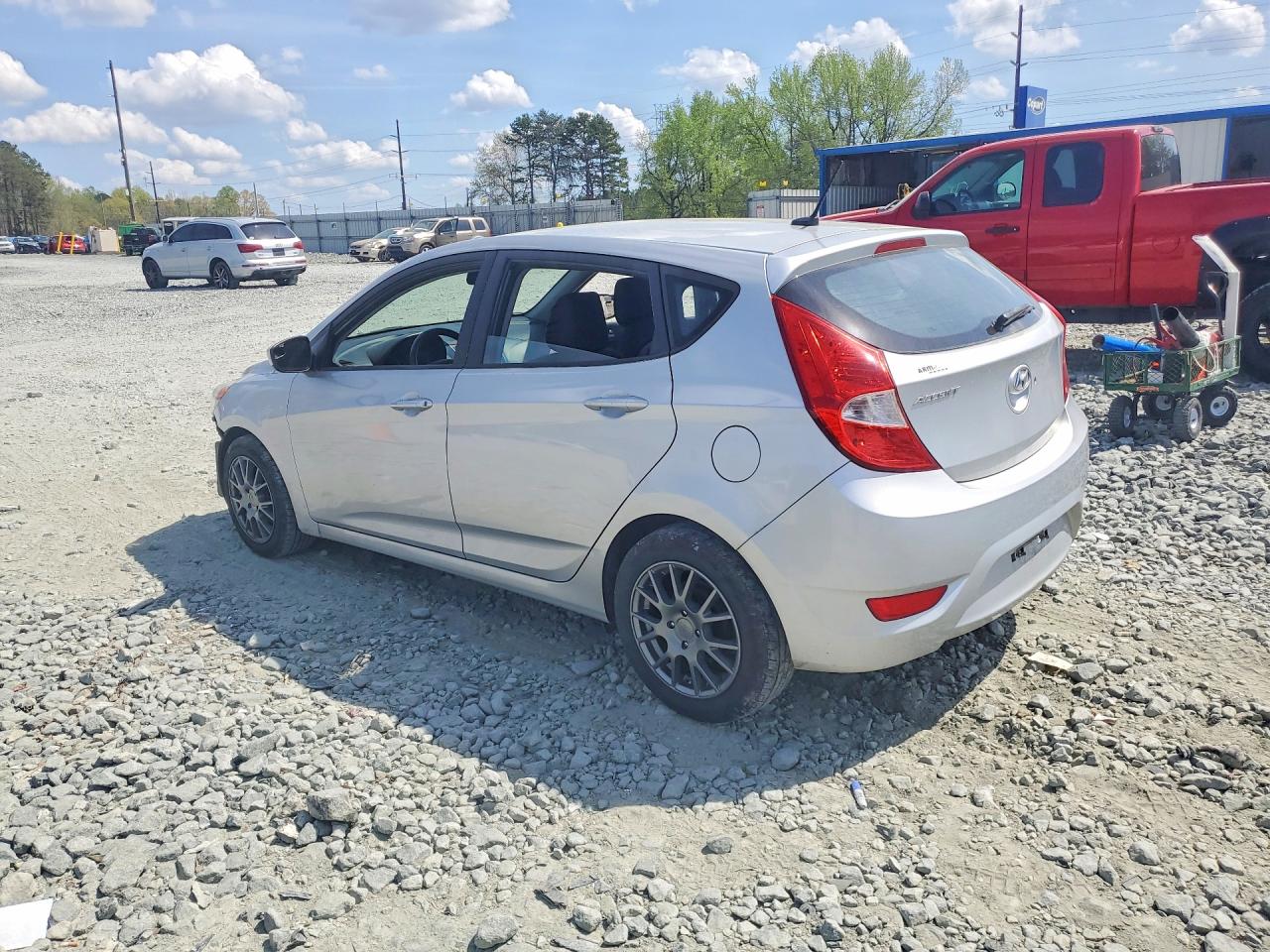 2015 HYUNDAI ACCENT GS photo 4