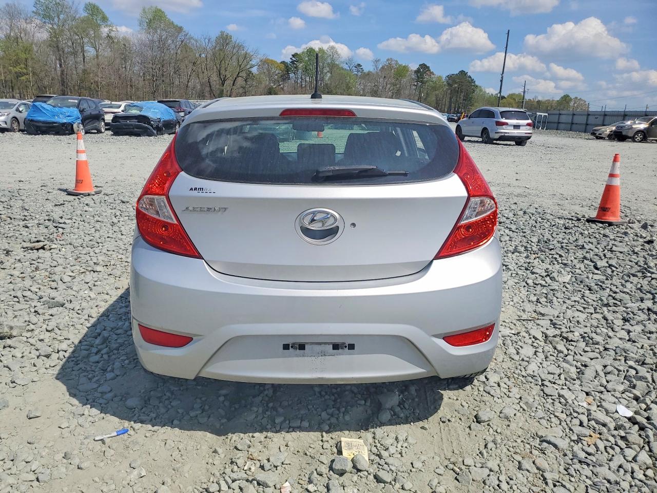 2015 HYUNDAI ACCENT GS photo 16