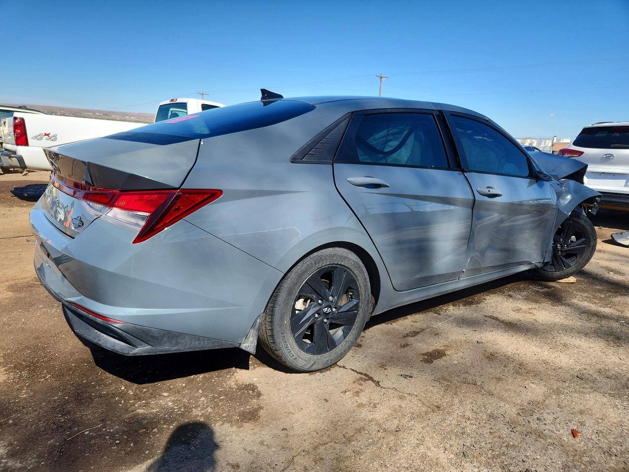 2022 HYUNDAI ELANTRA SEL photo 5