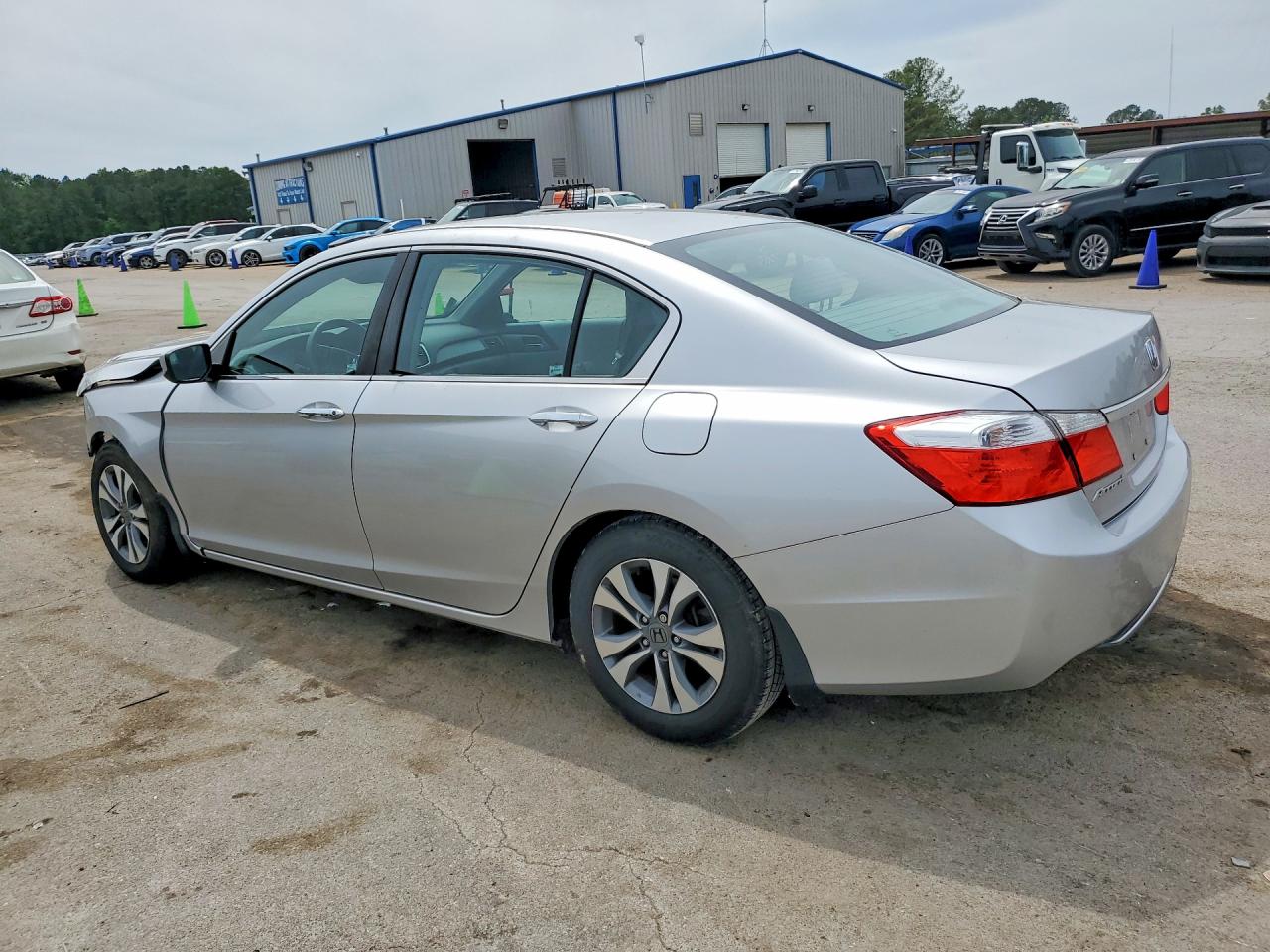 2015 HONDA ACCORD LX photo 3
