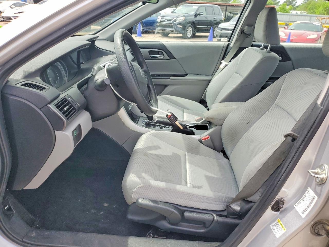 2015 HONDA ACCORD LX photo 13