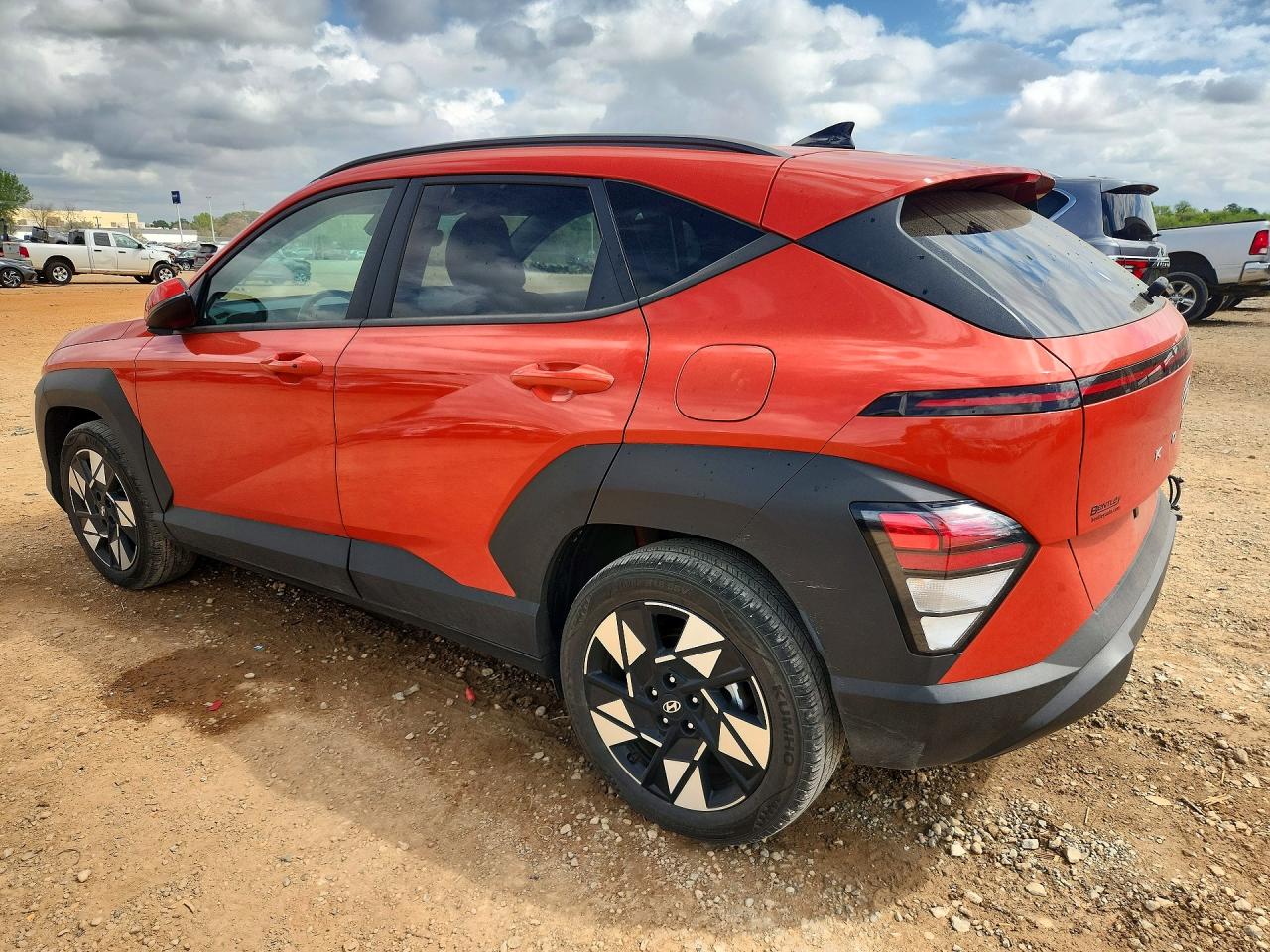2024 HYUNDAI KONA SEL photo 4