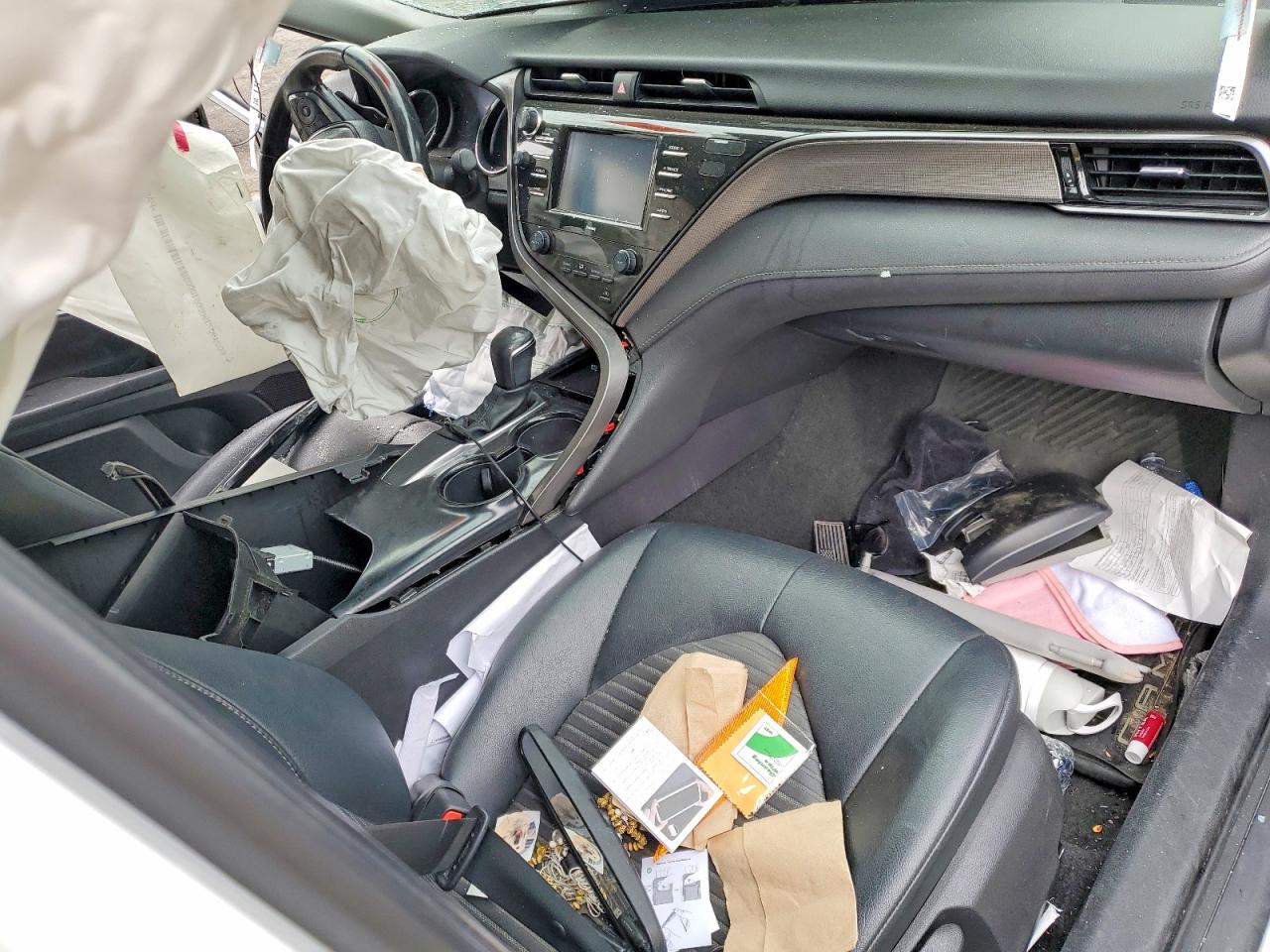2020 TOYOTA CAMRY SE NIGHTSHADE photo 8