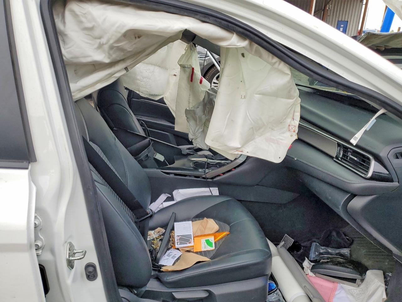 2020 TOYOTA CAMRY SE NIGHTSHADE photo 7