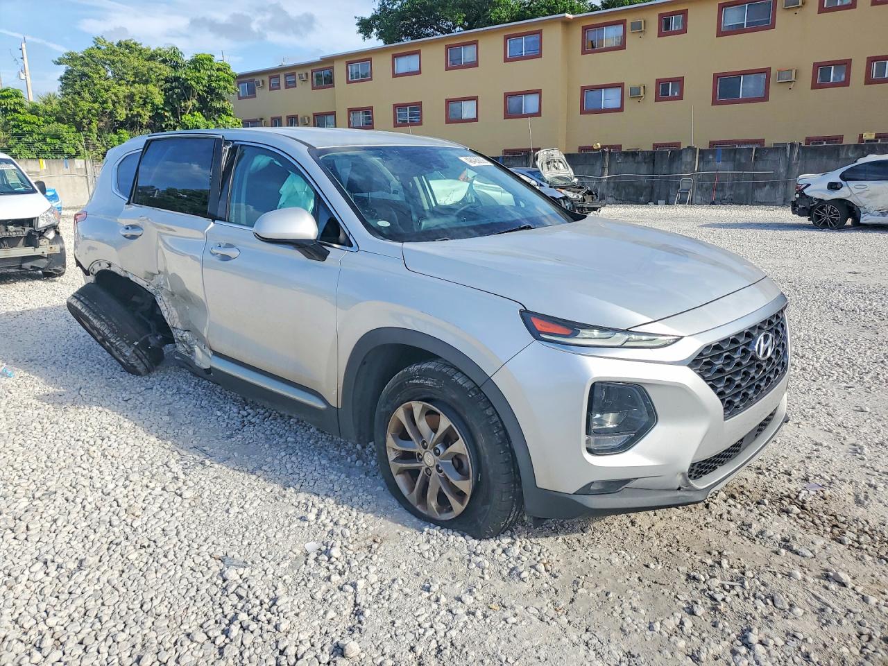 2019 HYUNDAI SANTA FE SEL 2.4L photo 4