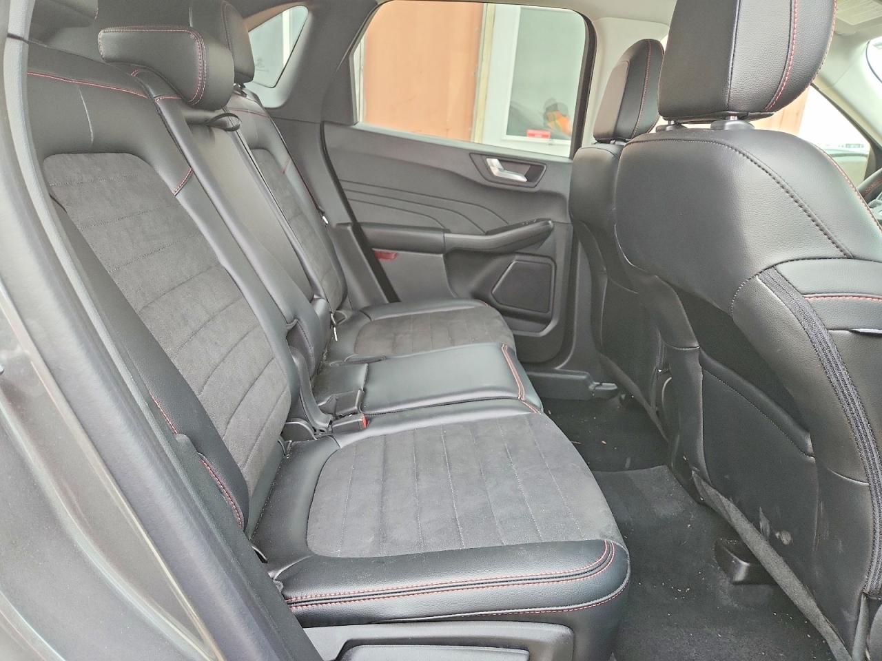 2022 FORD ESCAPE SEL photo 28