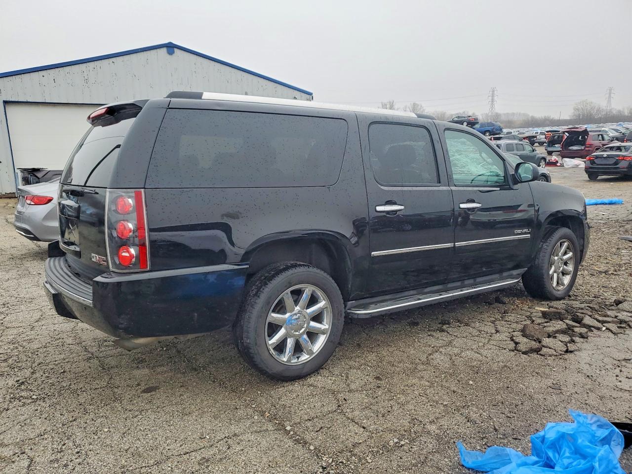 2011 GMC YUKON XL DENALI photo 5
