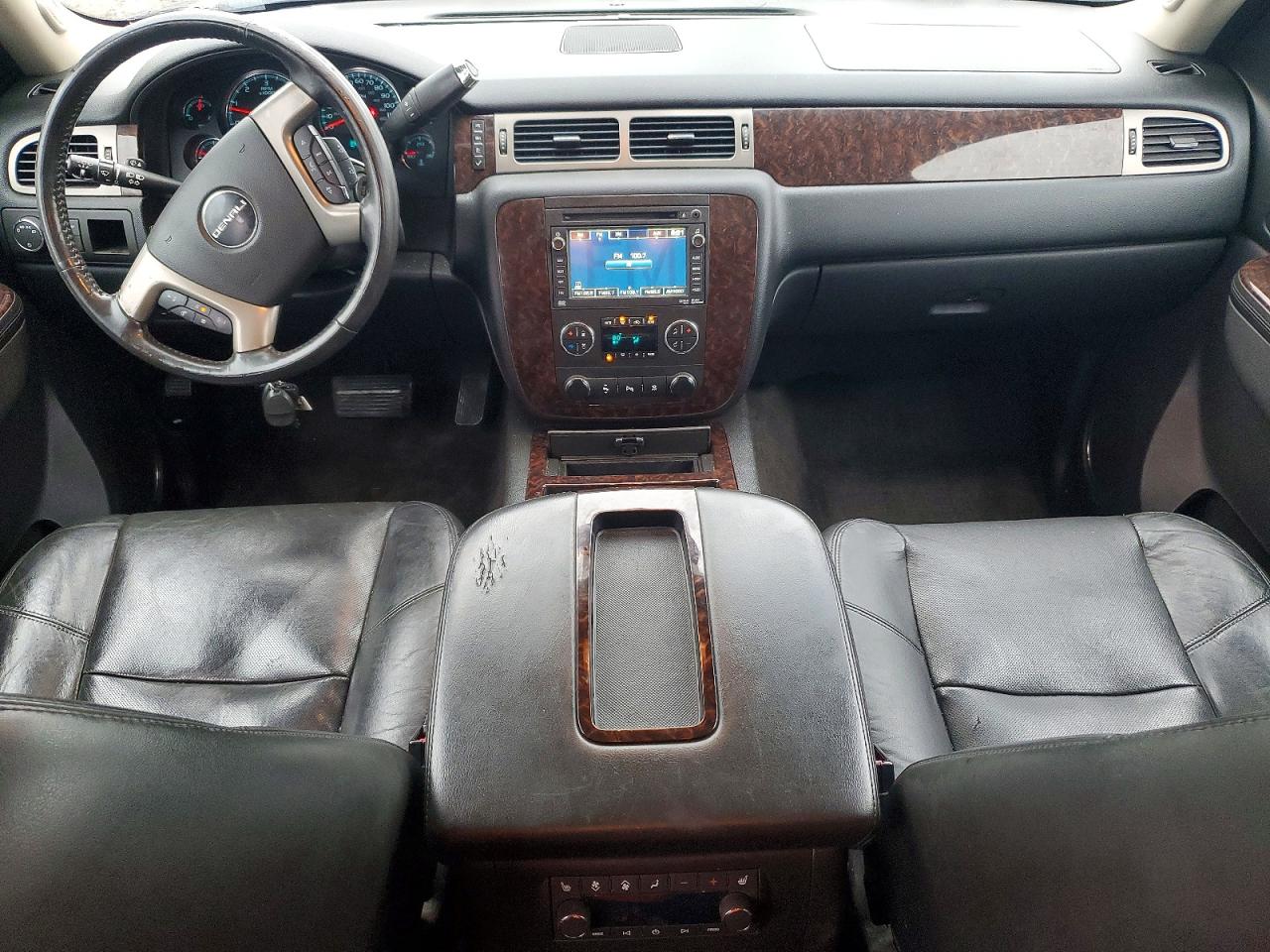 2011 GMC YUKON XL DENALI photo 15