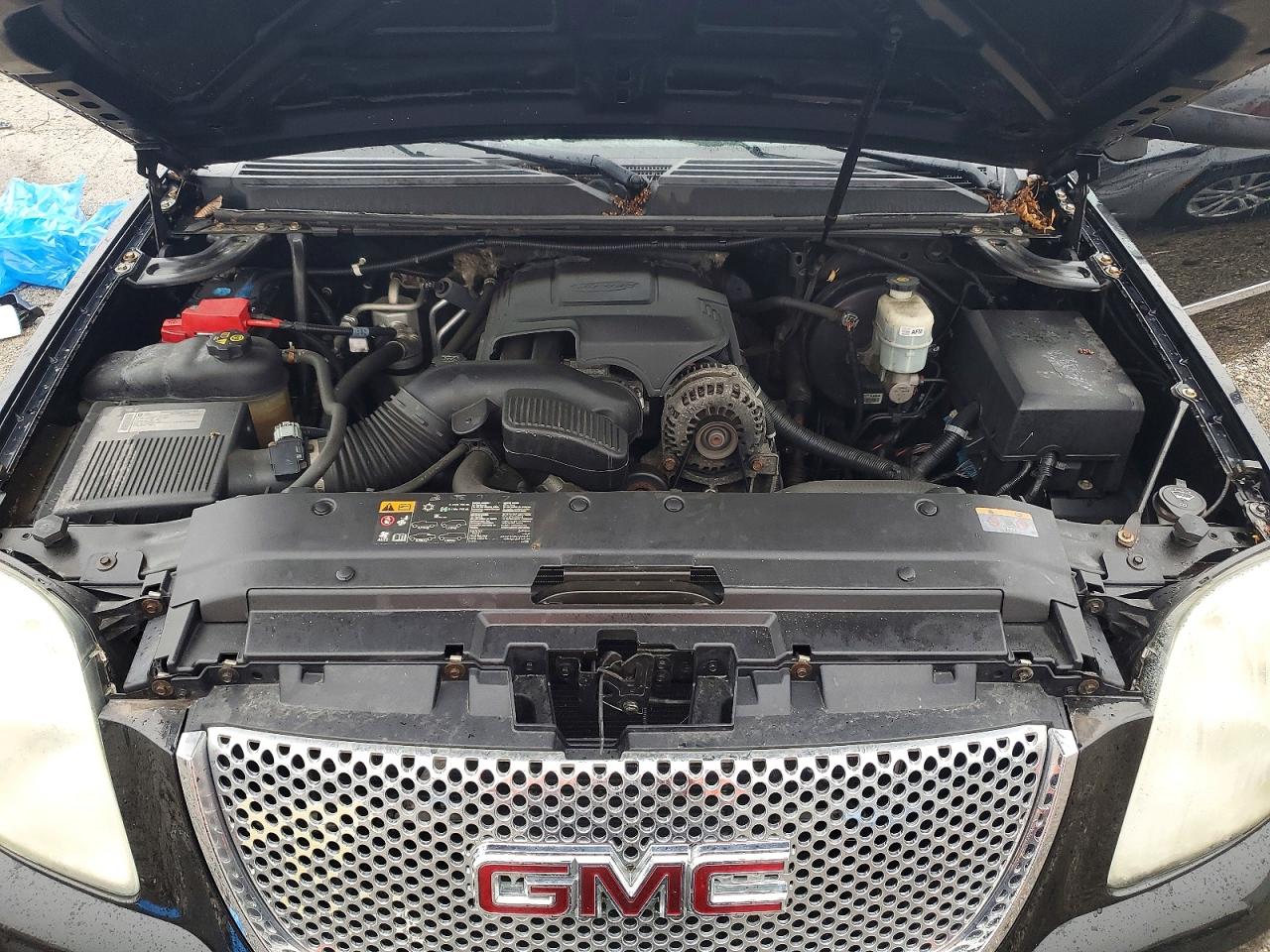 2011 GMC YUKON XL DENALI photo 23
