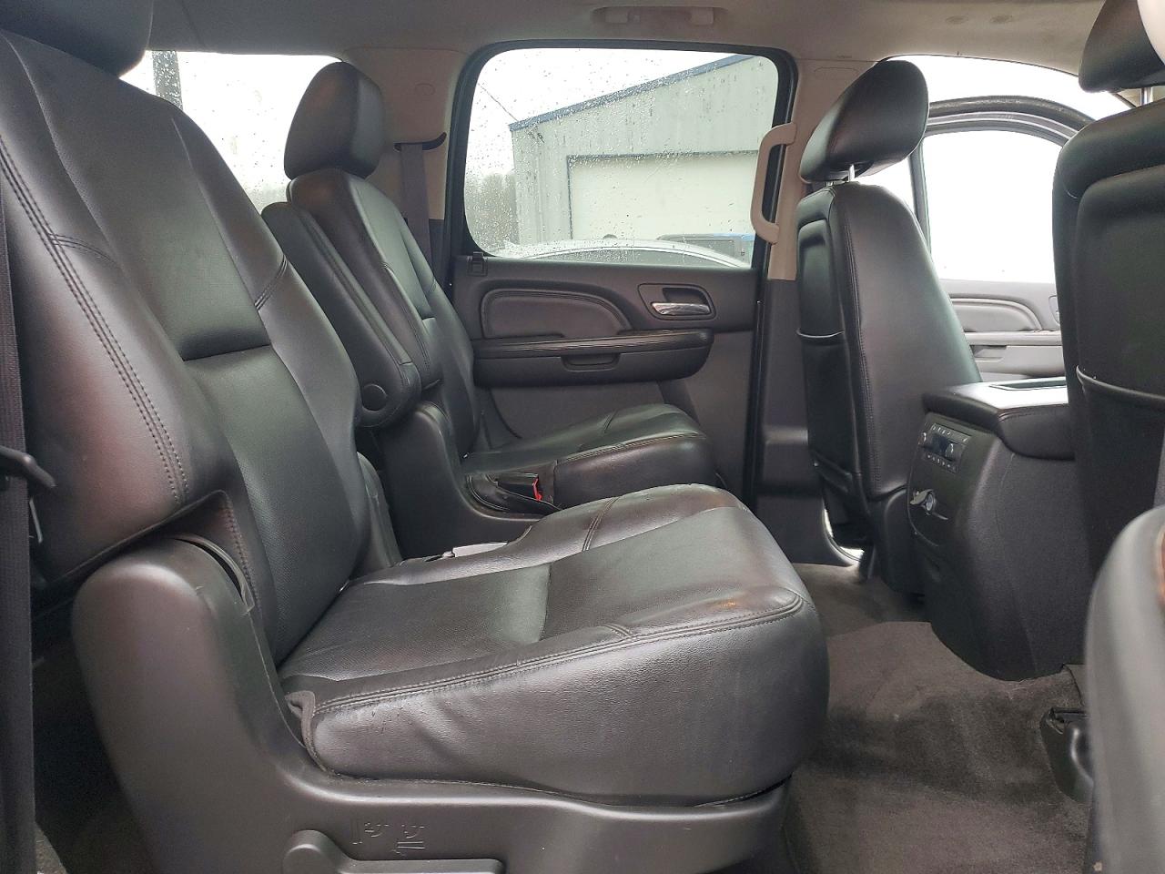 2011 GMC YUKON XL DENALI photo 21