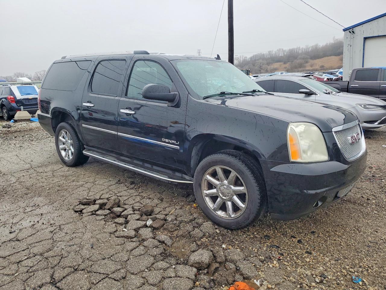 2011 GMC YUKON XL DENALI photo 7
