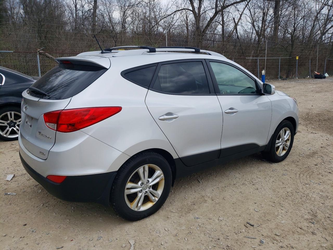 2012 HYUNDAI TUCSON GLS photo 3