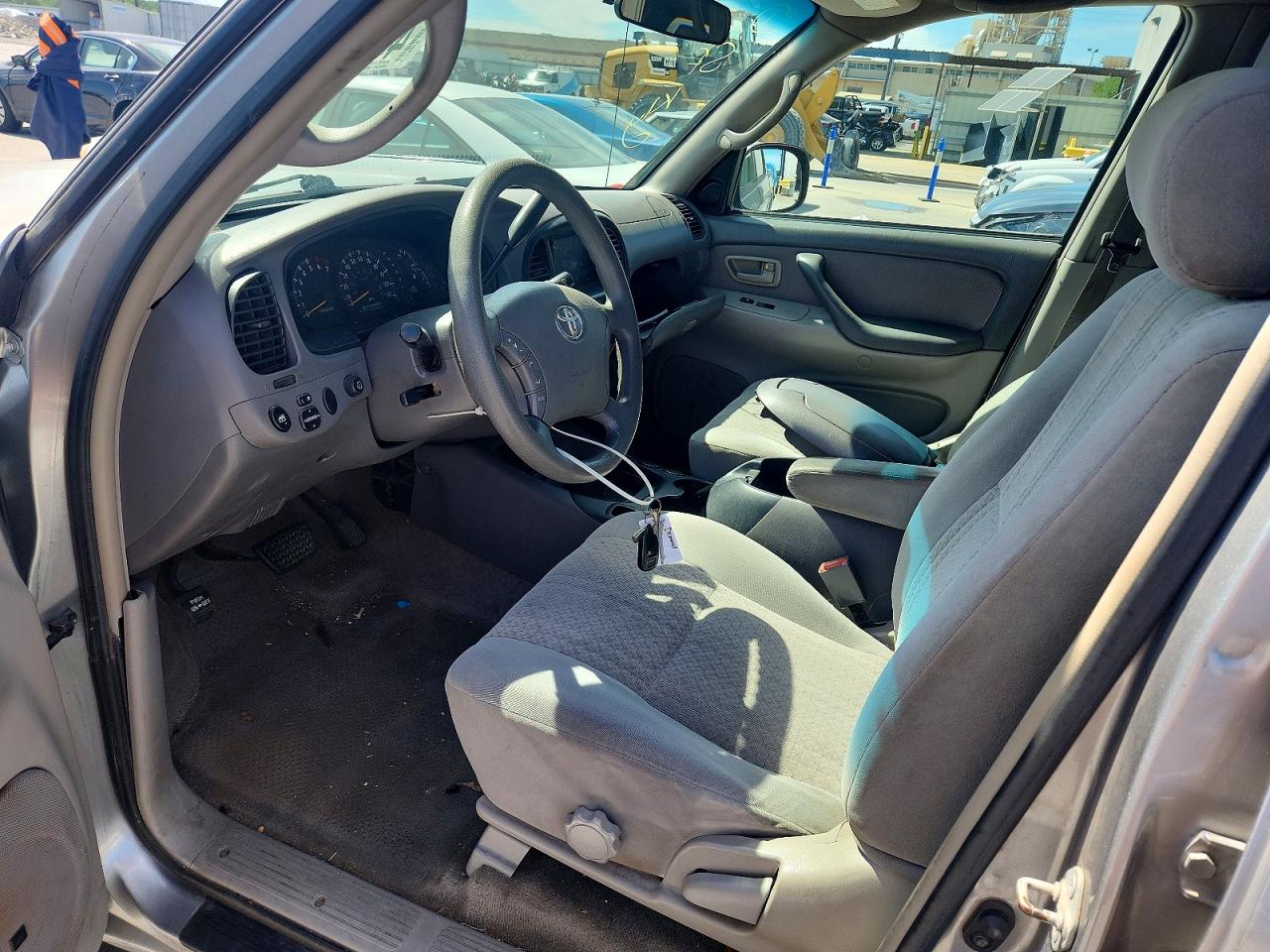 2004 TOYOTA TUNDRA SR5 photo 13