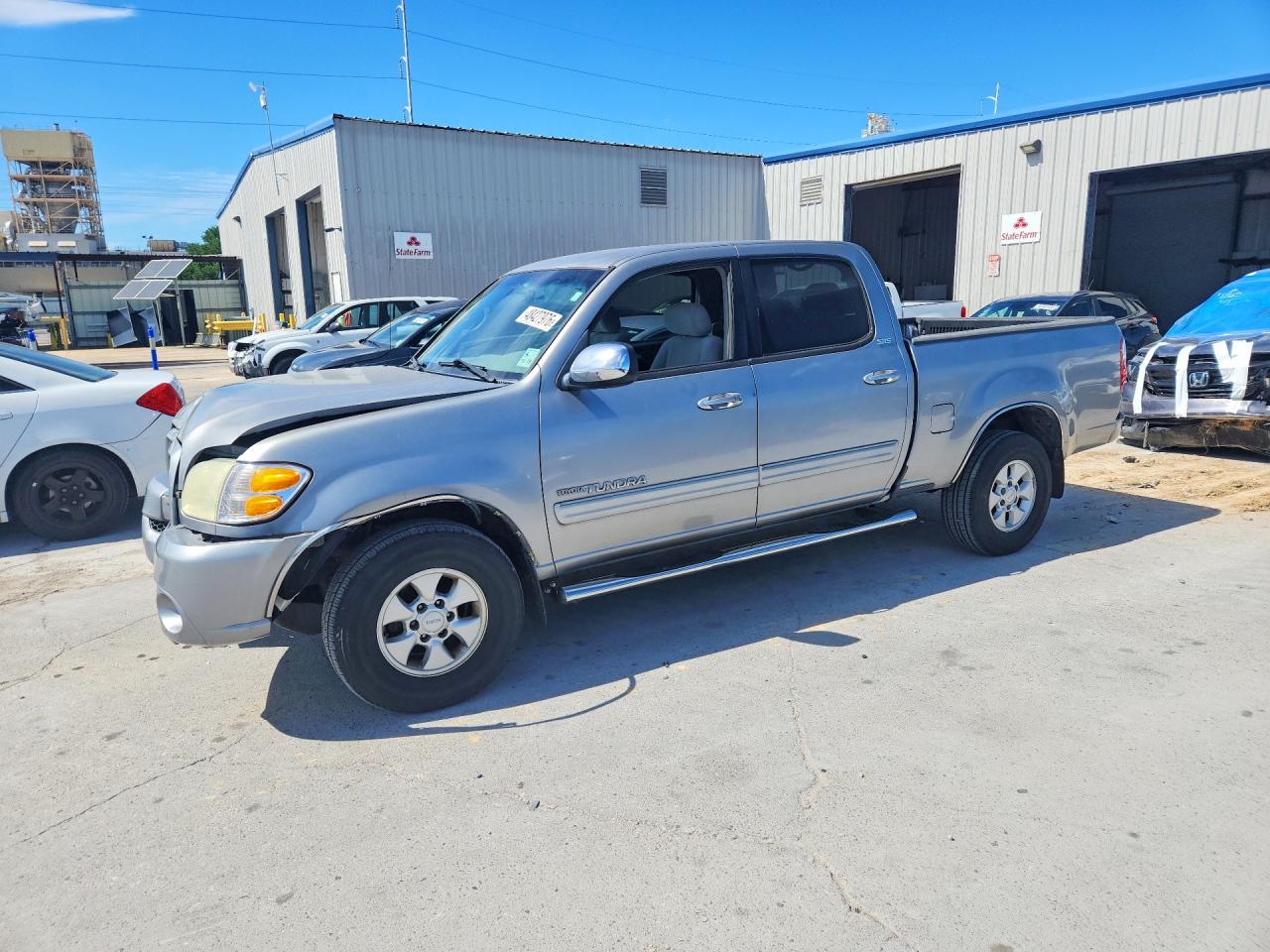 2004 TOYOTA TUNDRA