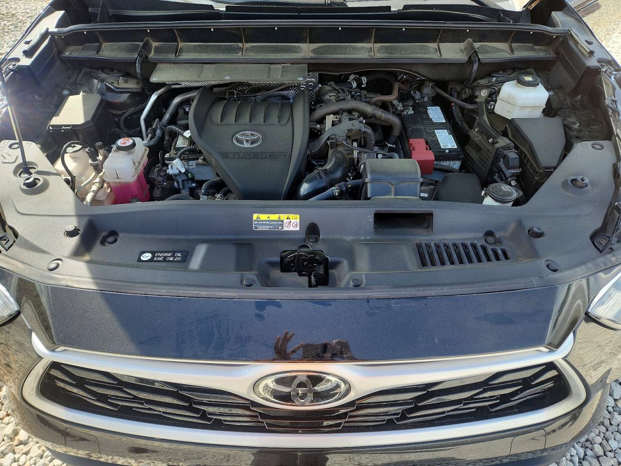 2023 TOYOTA HIGHLANDER XLE photo 21