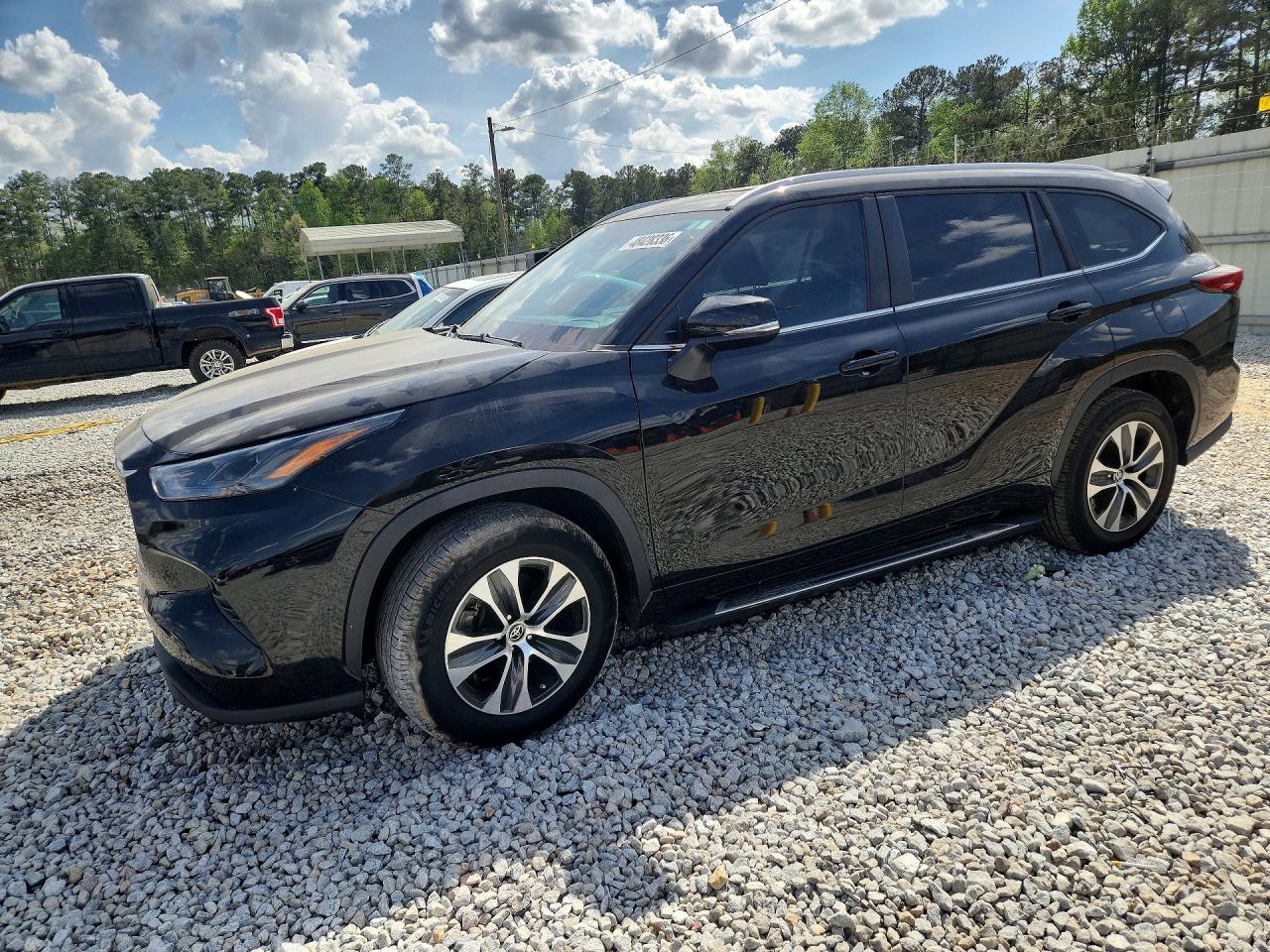 2023 TOYOTA HIGHLANDER