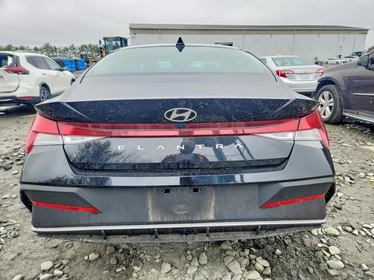 2025 HYUNDAI ELANTRA SE photo 16