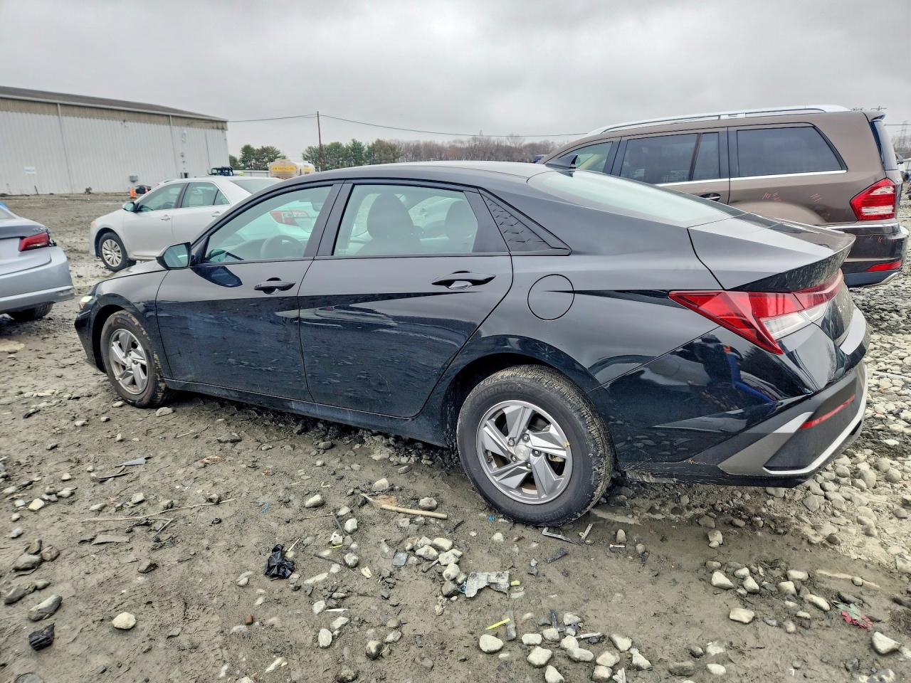 2025 HYUNDAI ELANTRA SE photo 4