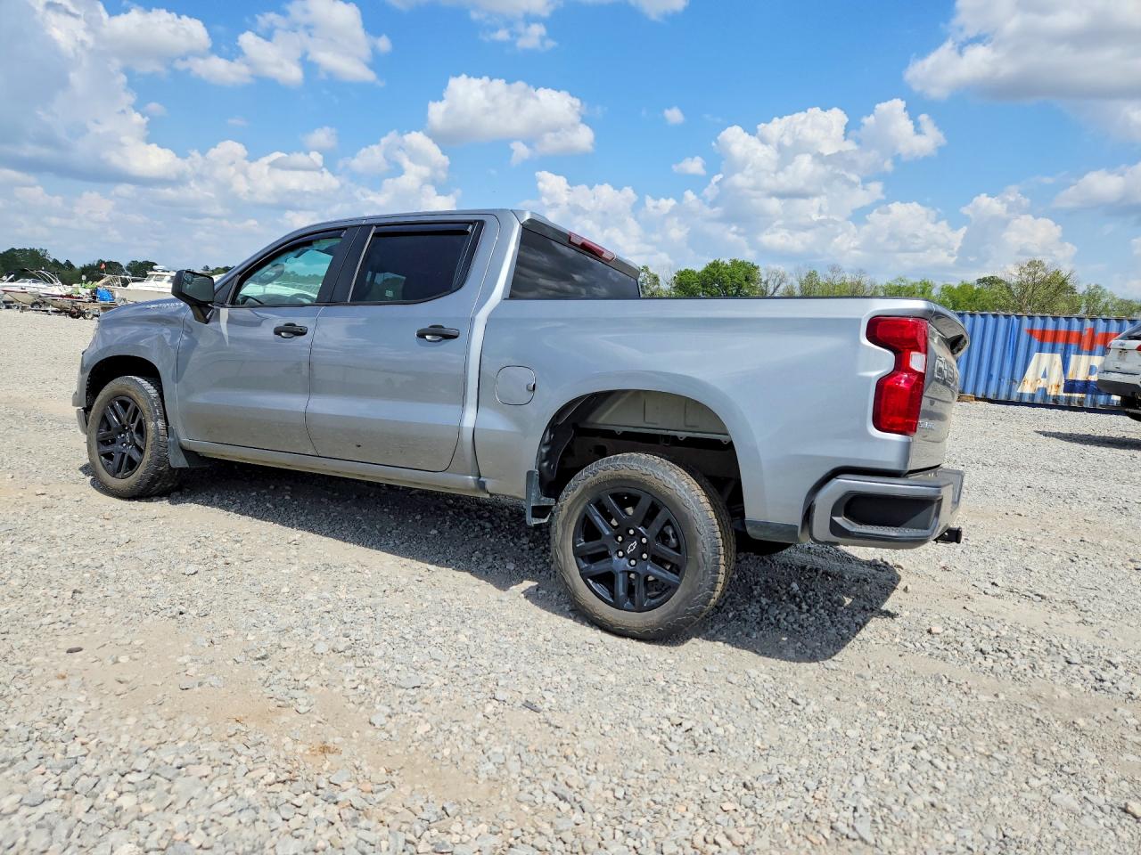 2023 CHEVROLET SILVERADO C1500 CUSTOM photo 3