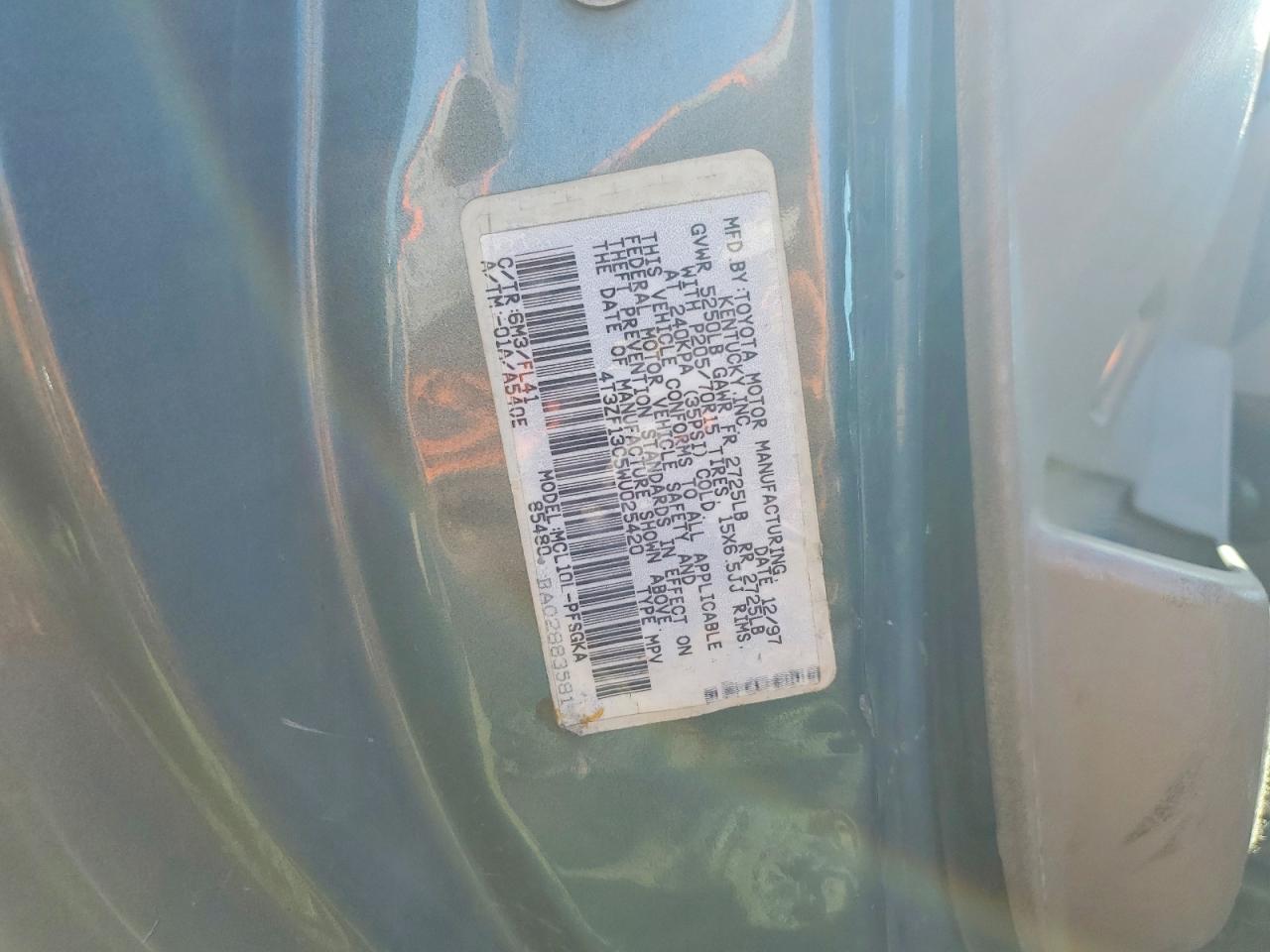 1998 TOYOTA SIENNA LE photo 25