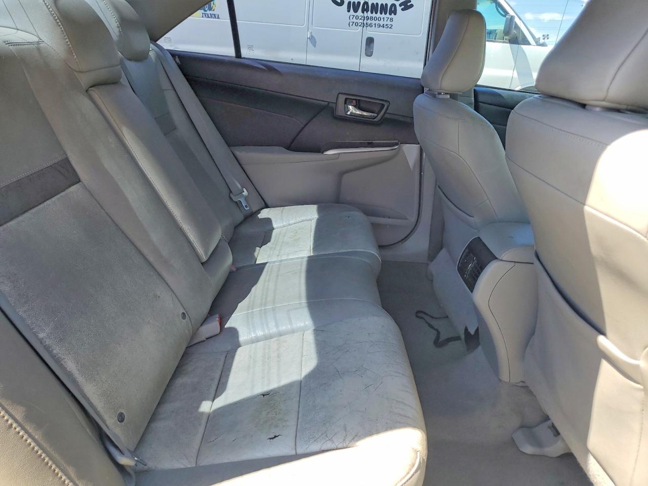 2014 TOYOTA CAMRY XLE photo 10