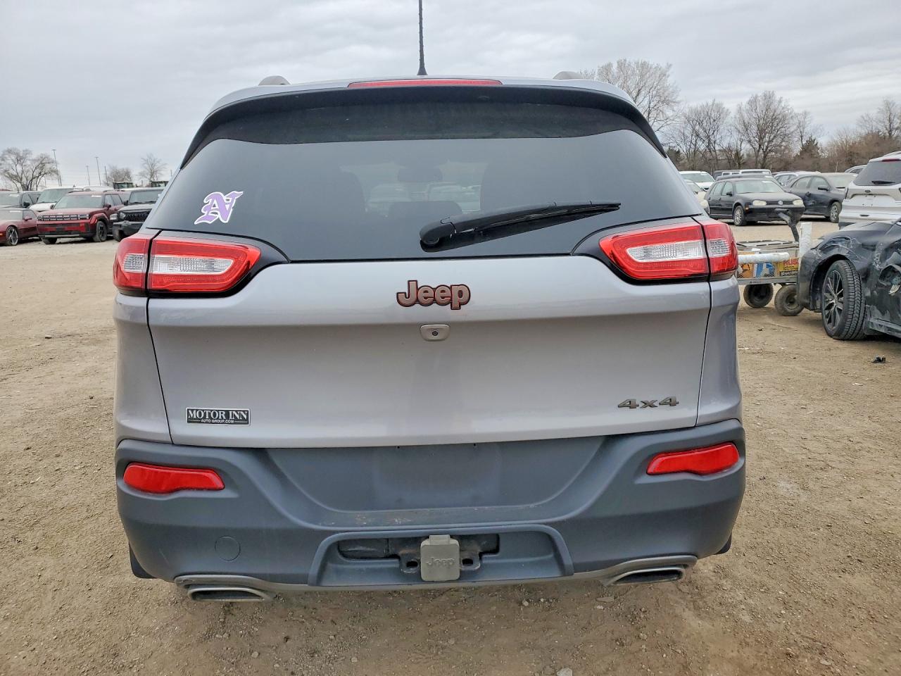 2016 JEEP CHEROKEE LATITUDE photo 6
