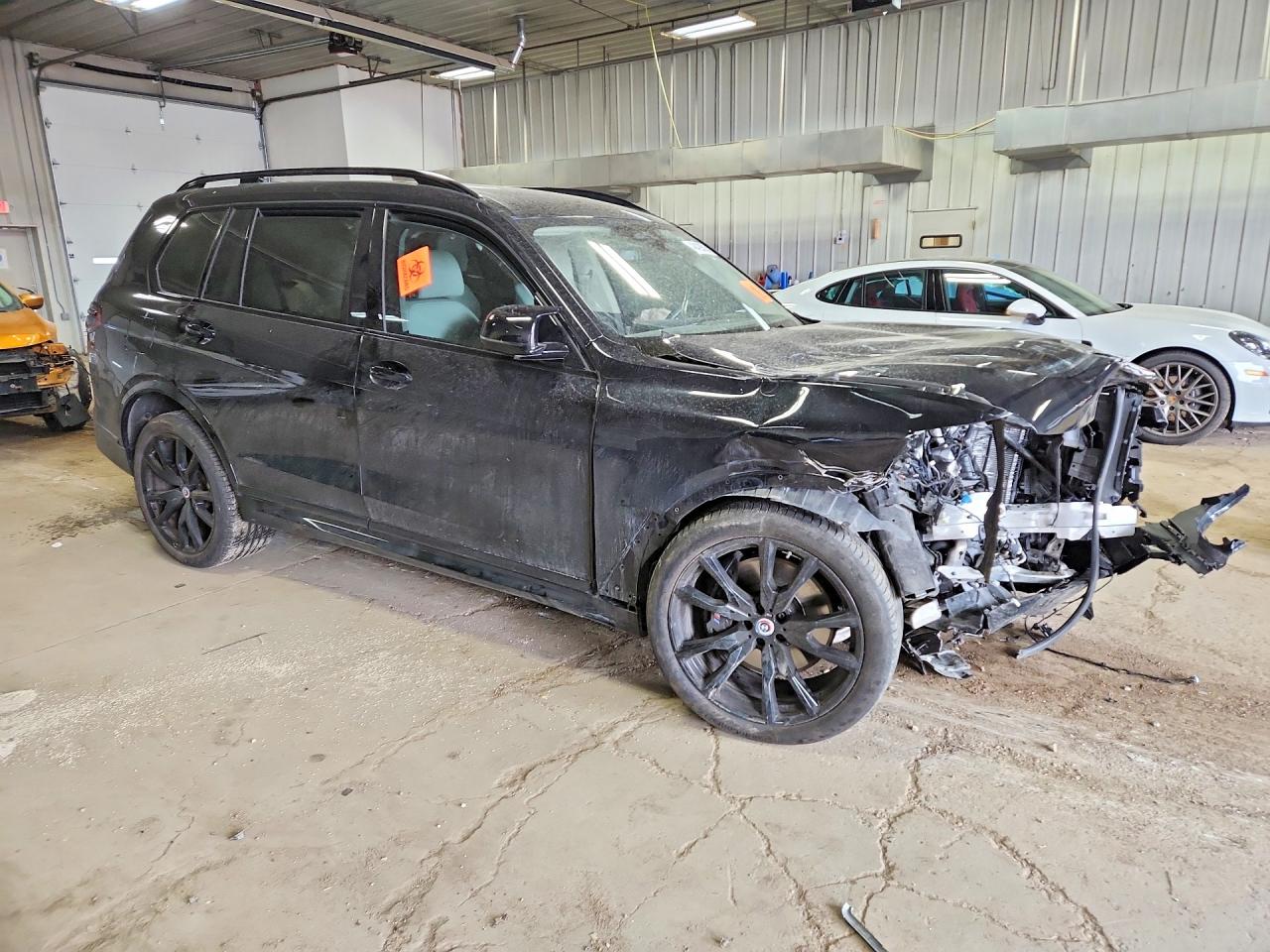 2023 BMW X7 photo 10
