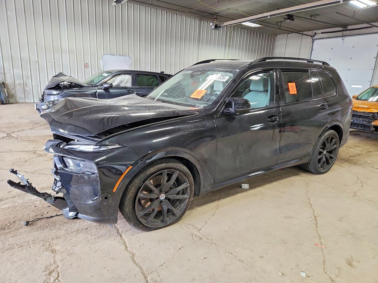 2023 BMW X7