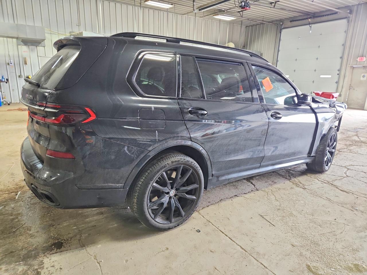 2023 BMW X7 photo 7