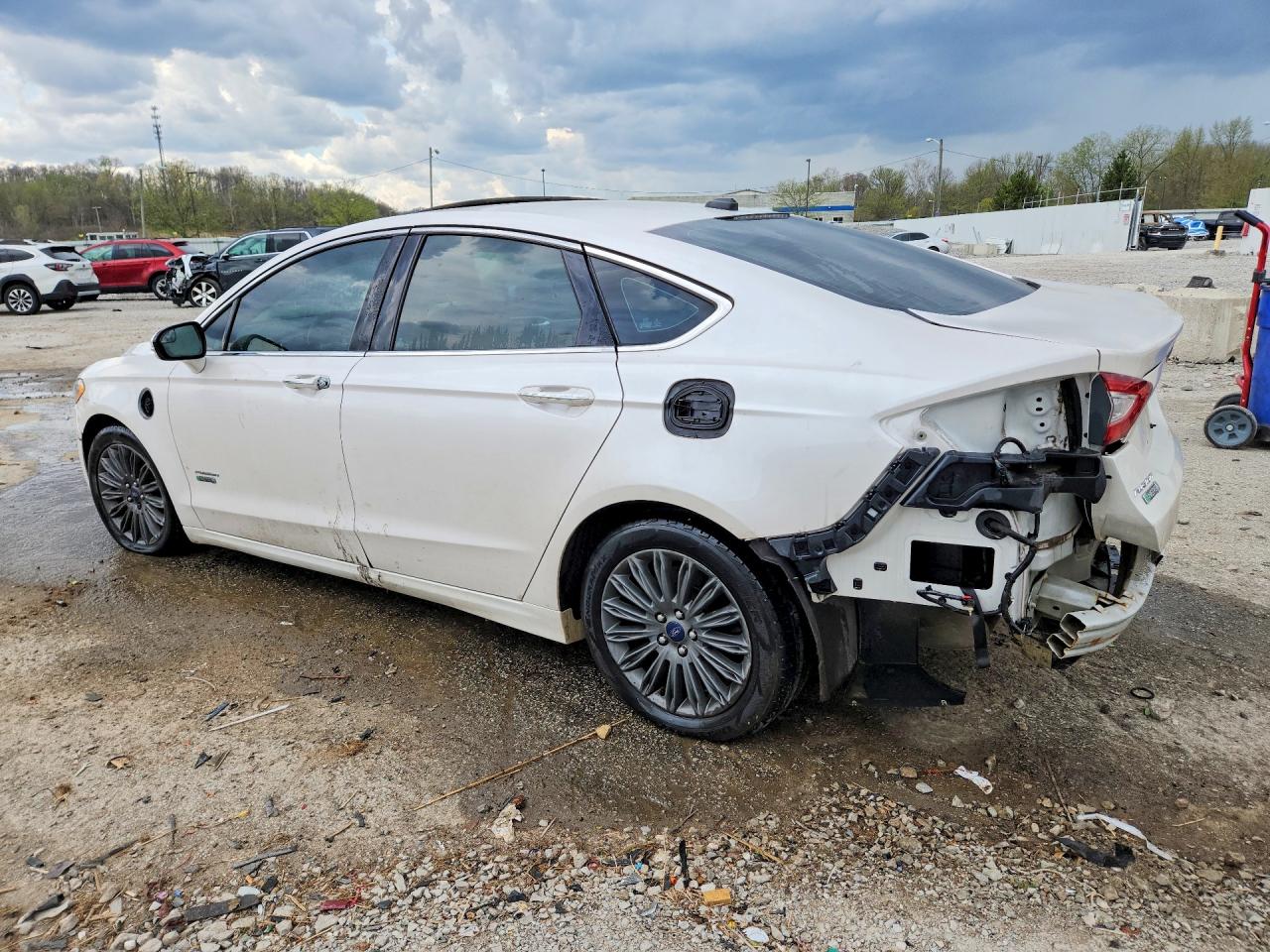 2015 FORD FUSION SE PHEV photo 3