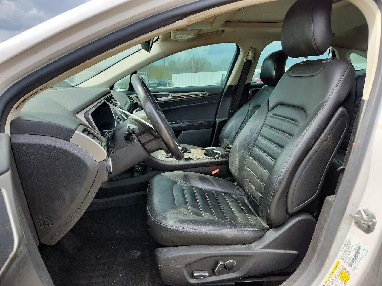 2015 FORD FUSION SE PHEV photo 13