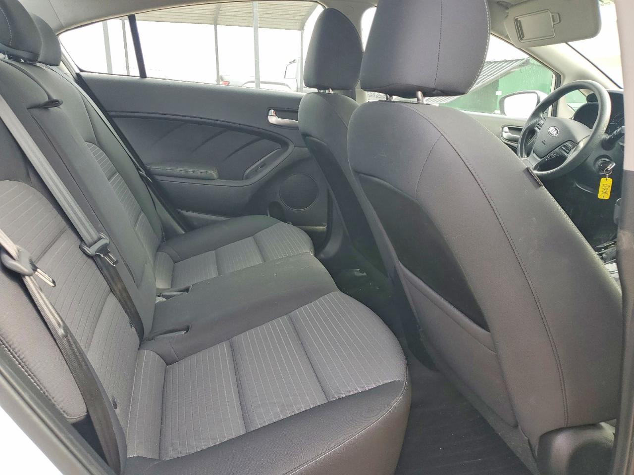 2017 KIA FORTE LX photo 19
