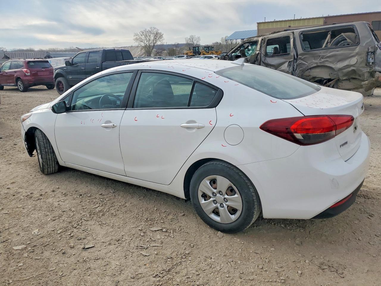 2017 KIA FORTE LX photo 3