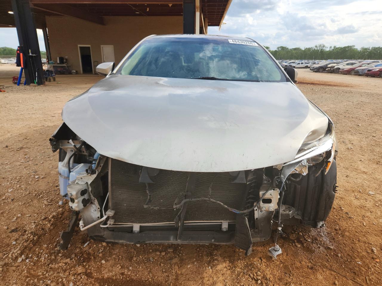 2017 TOYOTA CAMRY LE photo 5
