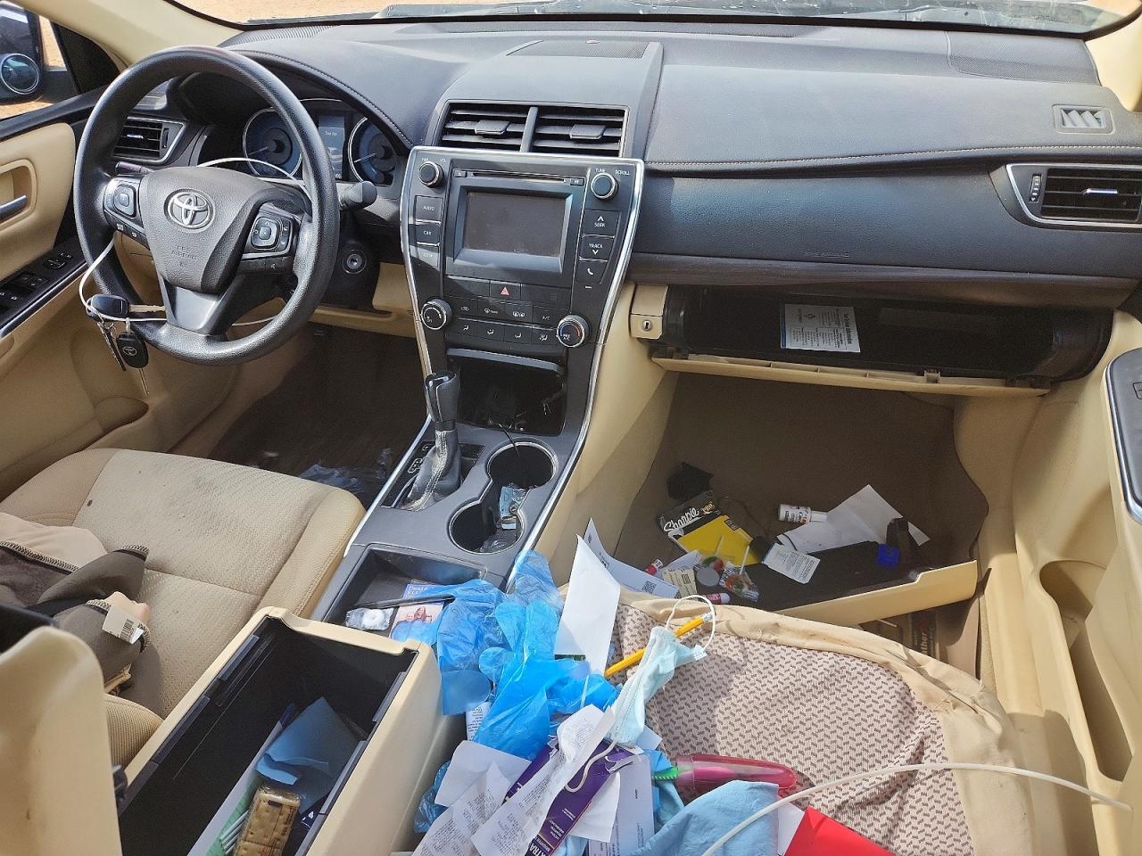2017 TOYOTA CAMRY LE photo 8