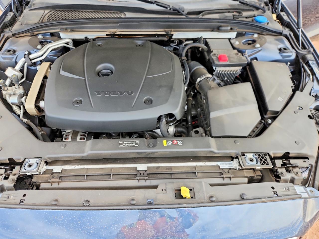 2020 VOLVO S60 T5 MOMENTUM photo 31