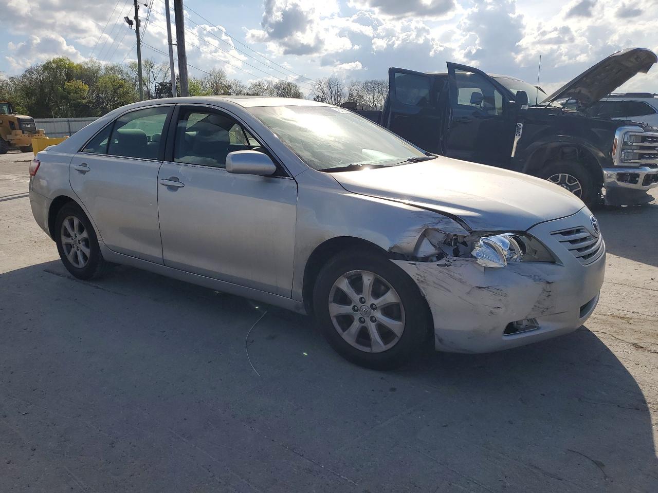 2009 TOYOTA CAMRY LE photo 4