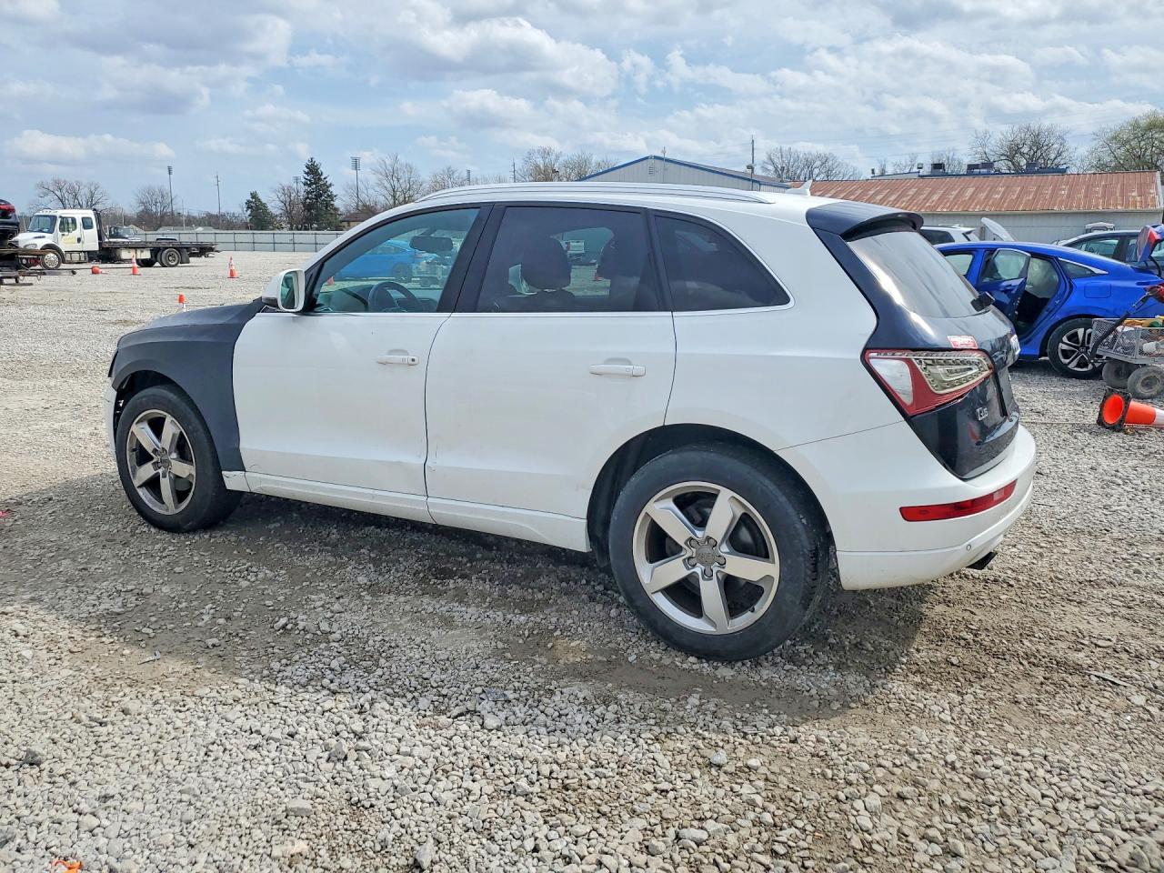 2012 AUDI Q5 PREMIUM PLUS photo 3