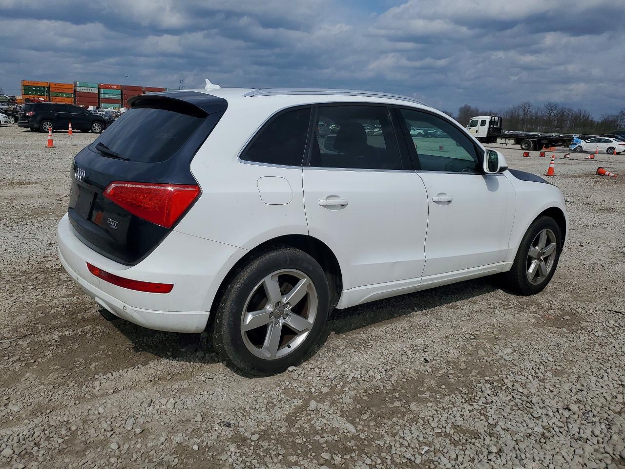 2012 AUDI Q5 PREMIUM PLUS photo 5