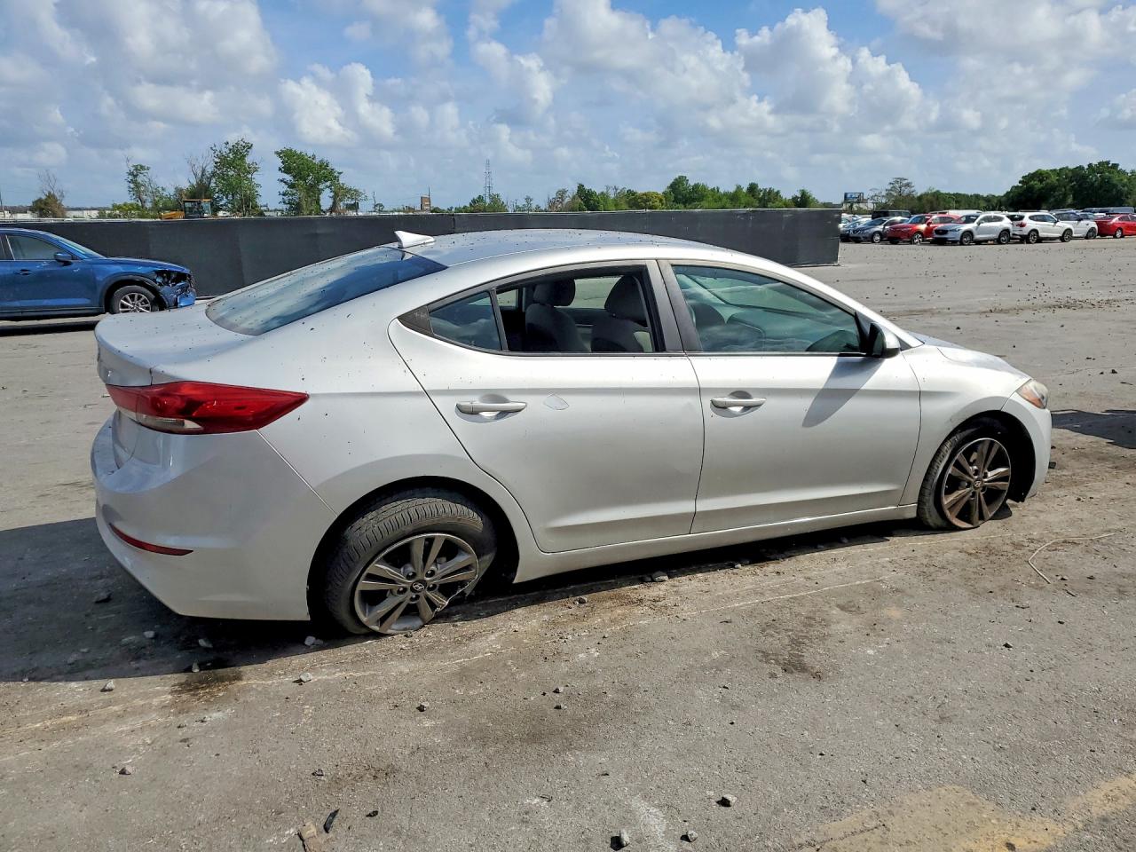 2018 HYUNDAI ELANTRA SEL photo 5
