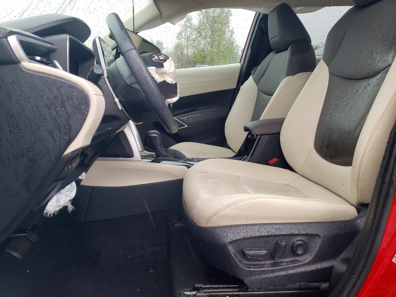 2023 TOYOTA COROLLA CROSS XLE photo 7