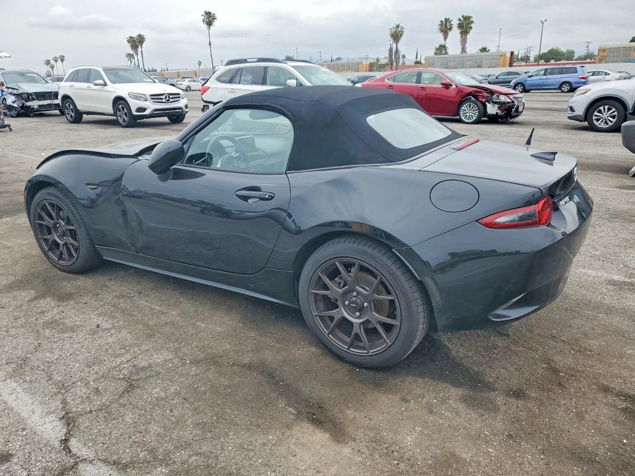 2017 MAZDA MX-5 MIATA GRAND TOURING photo 3