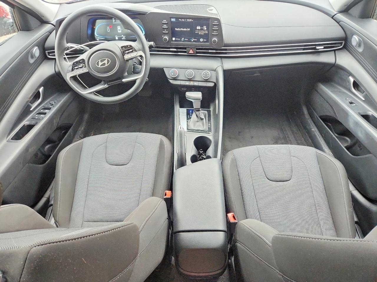 2025 HYUNDAI ELANTRA SE photo 8